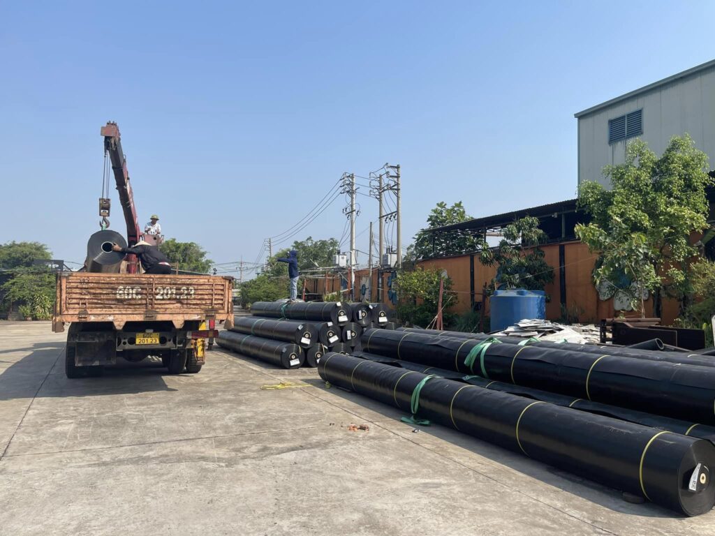 Kho xưởng sản xuất bạt nhựa HDPE tại Bình Dương