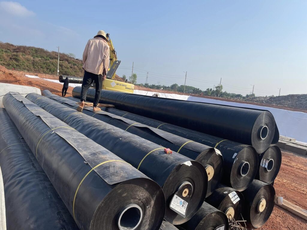 Bạt lót ao hồ HDPE ở Lâm Đồng chứa nước nuôi tôm cá