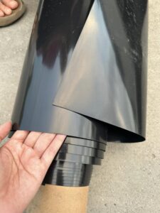 Tại sao bạt nguyên sinh lại đắt hơn bạt hdpe tái sinh? Câu trả lời nằm ở cấu trúc phân tử.