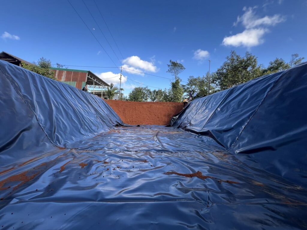 Bạt lót hồ chứa nước ngọt HDPE
