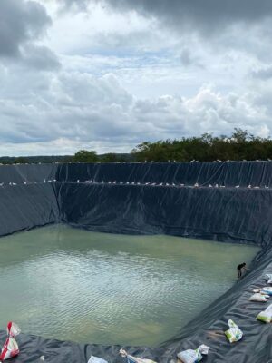 Bạt lót bờ ao HDPE