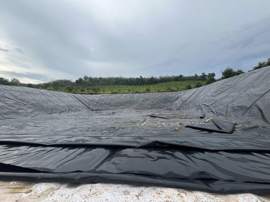 Bạt lót đáy hồ xử lý nước thải HDPE
