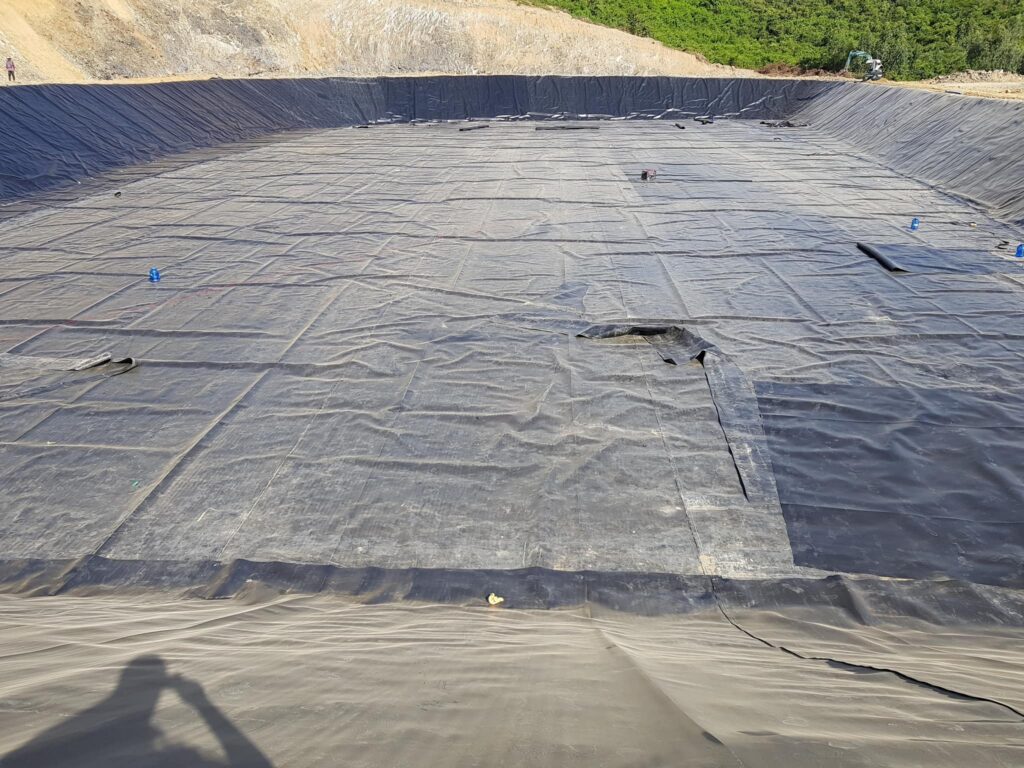 Bạt lót bãi chôn lấp rác thải HDPE