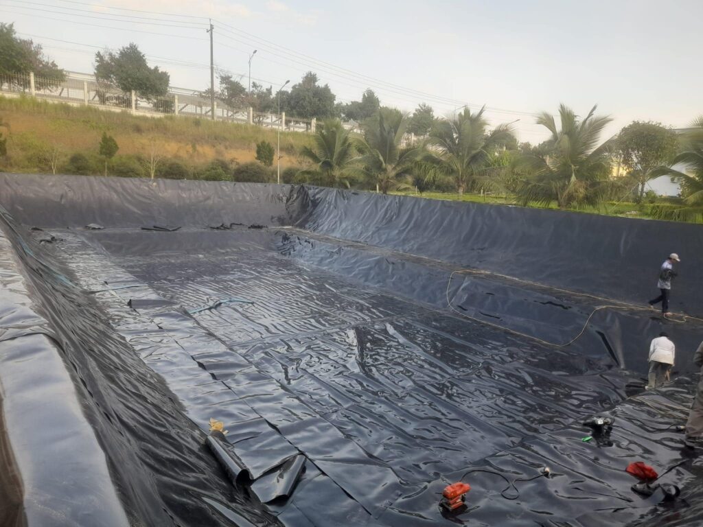 Bạt lót ao hồ HDPE chứa nước nuôi tôm cá ở Châu Thành Bạt lót ao hồ HDPE chứa nước nuôi tôm cá ở Châu Thành