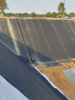 Bạt lót đáy hồ xử lý nước thải HDPE